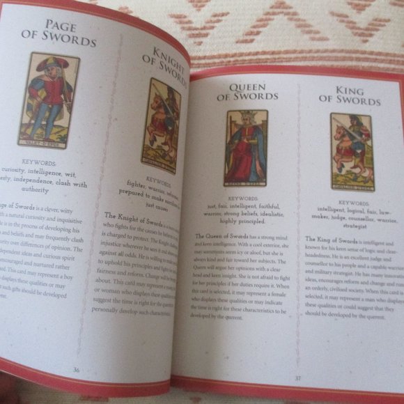 The Tarot Journal NEW Marseilles - Picture 4 of 15